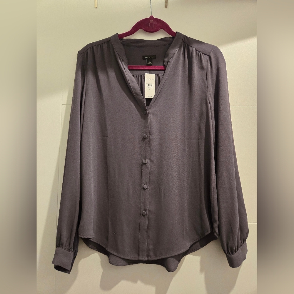 NWT Ann Taylor Womens Gray Button Down Long Sleeves Shirt